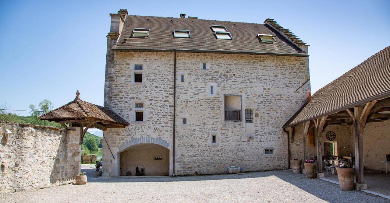 Chambres d'hôtes dans Manoir du Xveme in Chazey-Bons, Belley