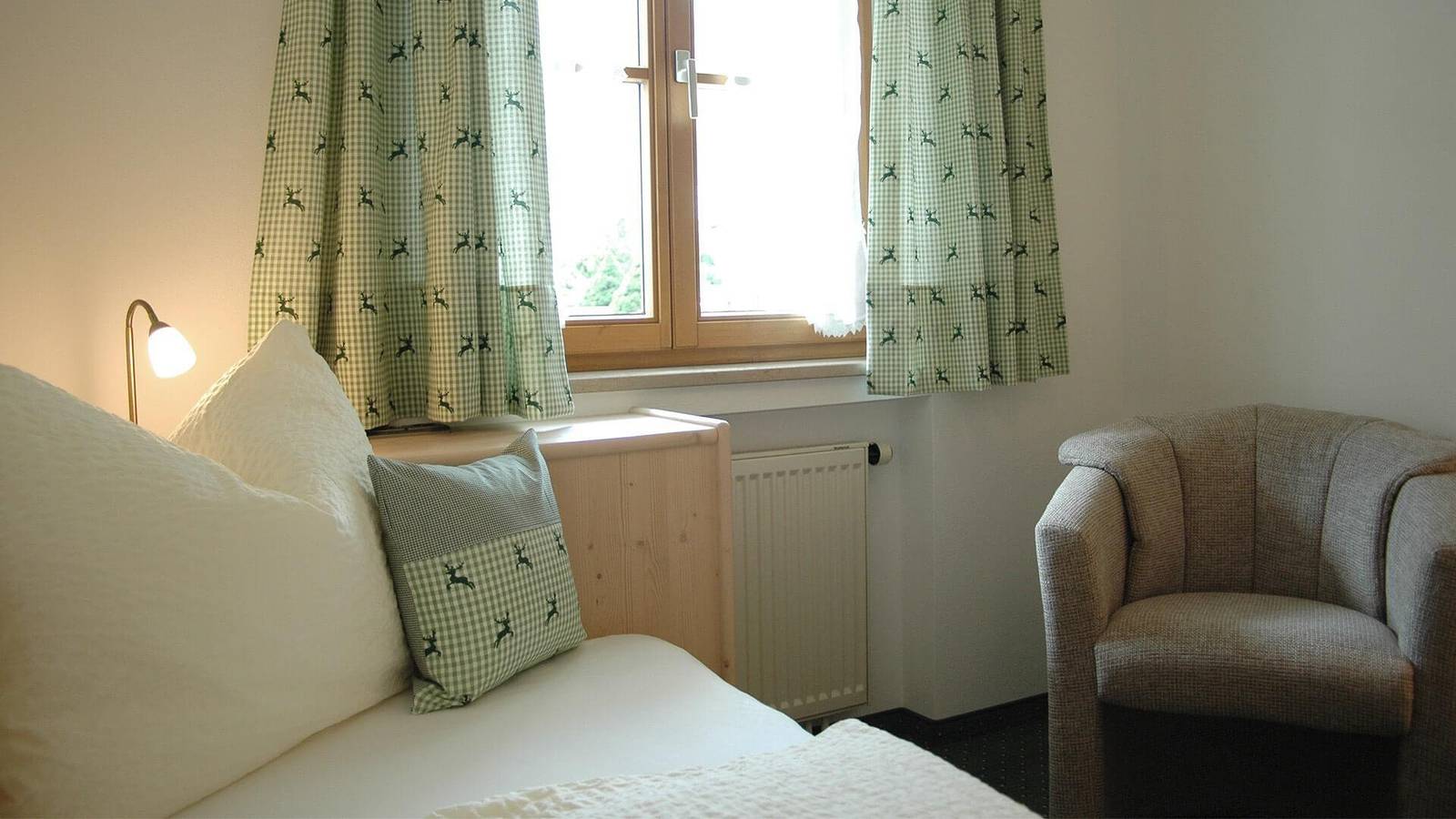 Apartamento vacacional entero, Ferienwohnung/2 Schlafräume/Bad, Wc in Mittenwald, Alpes Bávaros