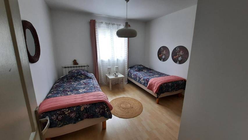 Location de vacances pour 8 personnes, avec piscine et jardin, animaux acceptés à Mouguerre - 4