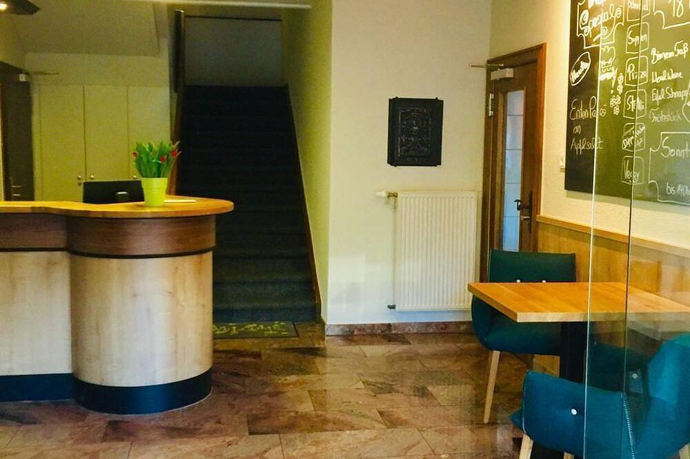 Doppelzimmer Dusche/Wc - Landhotel am Wenzelbach in Prüm, Naturpark Hohes Venn-Eifel
