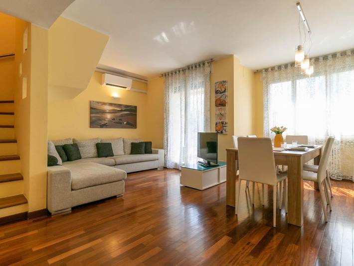 Gîte pour 6 personnes, avec balcon à Mandello del Lario