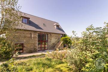 Gîte pour 10 personnes, avec jardin à Sourdeval