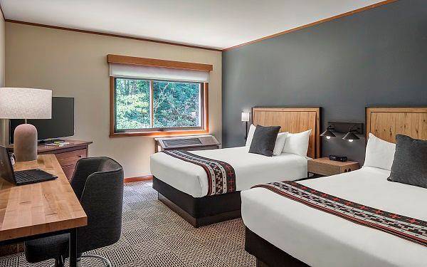 Hotel for 4 Guests in Stevenson, Cascade Range