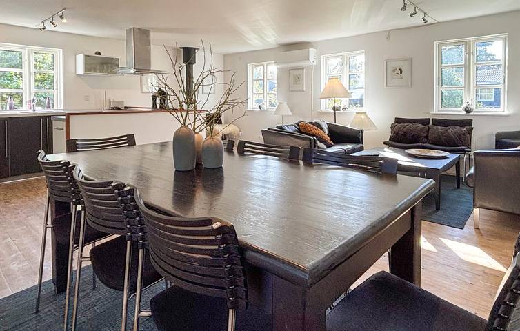 Ferienhaus für 8 Personen mit Terrasse in Grenå Strand, Grenaa