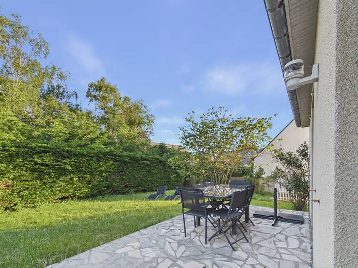 Location de vacances pour 7 personnes, avec jardin et terrasse à Saint-Briac-sur-Mer