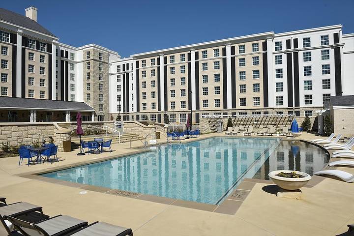 Hotel for 2 people, with pool in Memphis