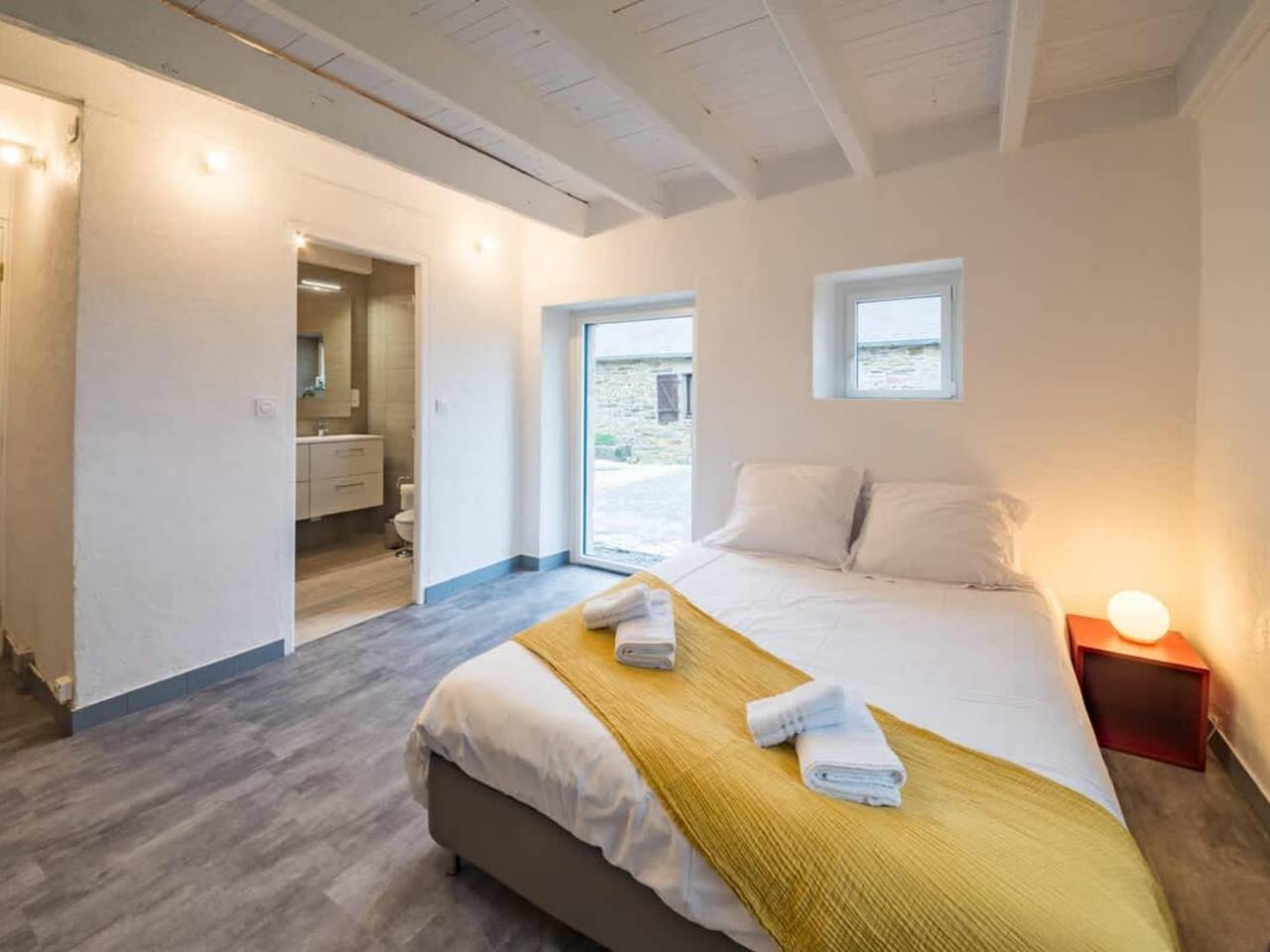 Appartement entier, Jolie maison en pierre près de la plage in Landéda, Région de Brest