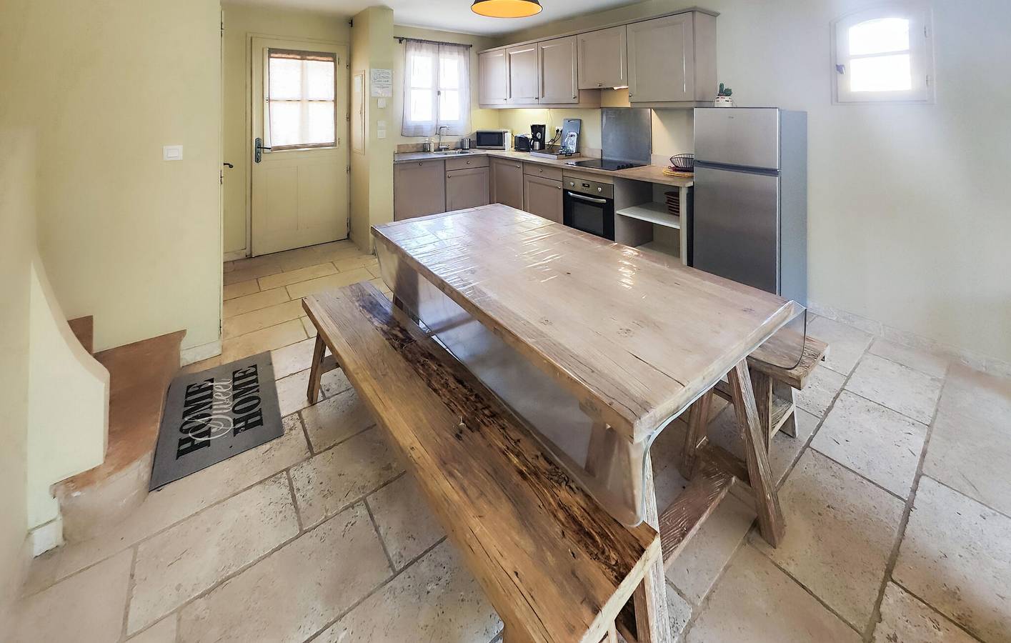 Appartement confortable de 67m2 : Lave-linge, TV, AC, Parking, Cuisine - 2.5km de Tournissan in Saint-Laurent-de-la-Cabrerisse, Région de Narbonne