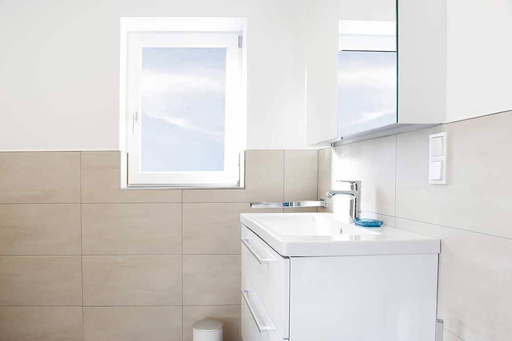 Ganze Wohnung, Modernes Apartment mit gehobener Ausstattung in Montabaur, Lahn-Taunus