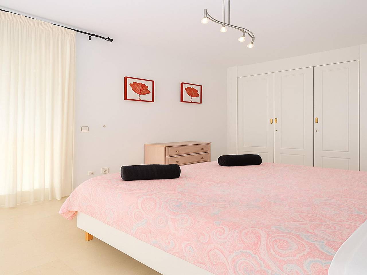 Hel ferielejlighed, El Coral Apartment - First Beach Line in Playa El Cristo, Estepona