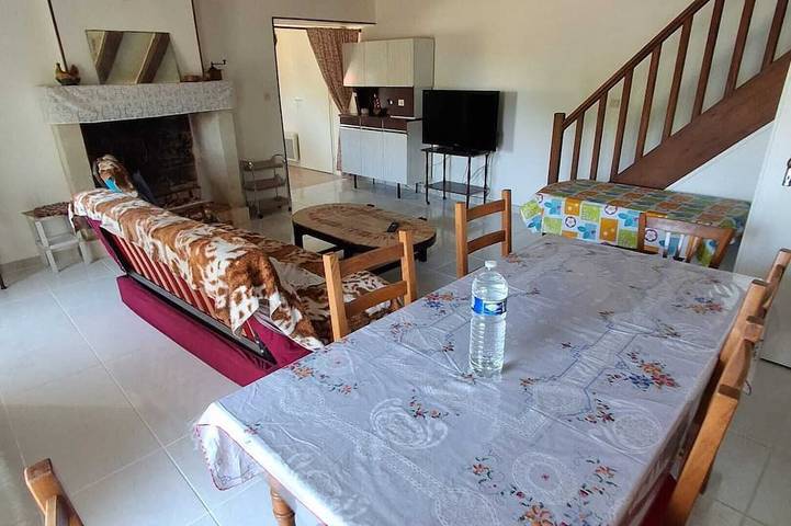 Location de vacances pour 6 personnes, avec jardin à Raslay