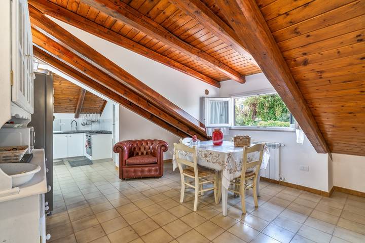 Hel lägenhet, Mansarda in Villa Angela with Terrace, Shared Garden, and Wi-Fi in Augusta (Sicilien), Augusta (Municipality)