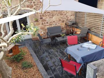 Location de vacances pour 4 personnes, avec terrasse à Lissac-sur-Couze