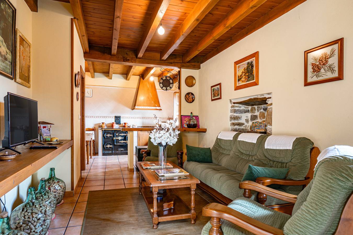 Casa rural 'Mesilda' con vistas a la montaña, terraza privada y balcón in Peñamellera Baja, Sierra del Cuera