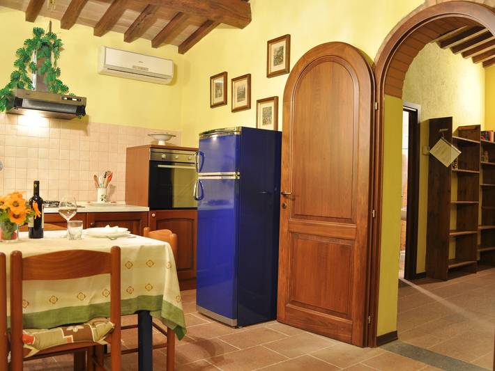 Pfirsichhaus mit Schwimmbad, Jacuzzi und privatem Garten in Castagneto Carducci, Costa Etrusca