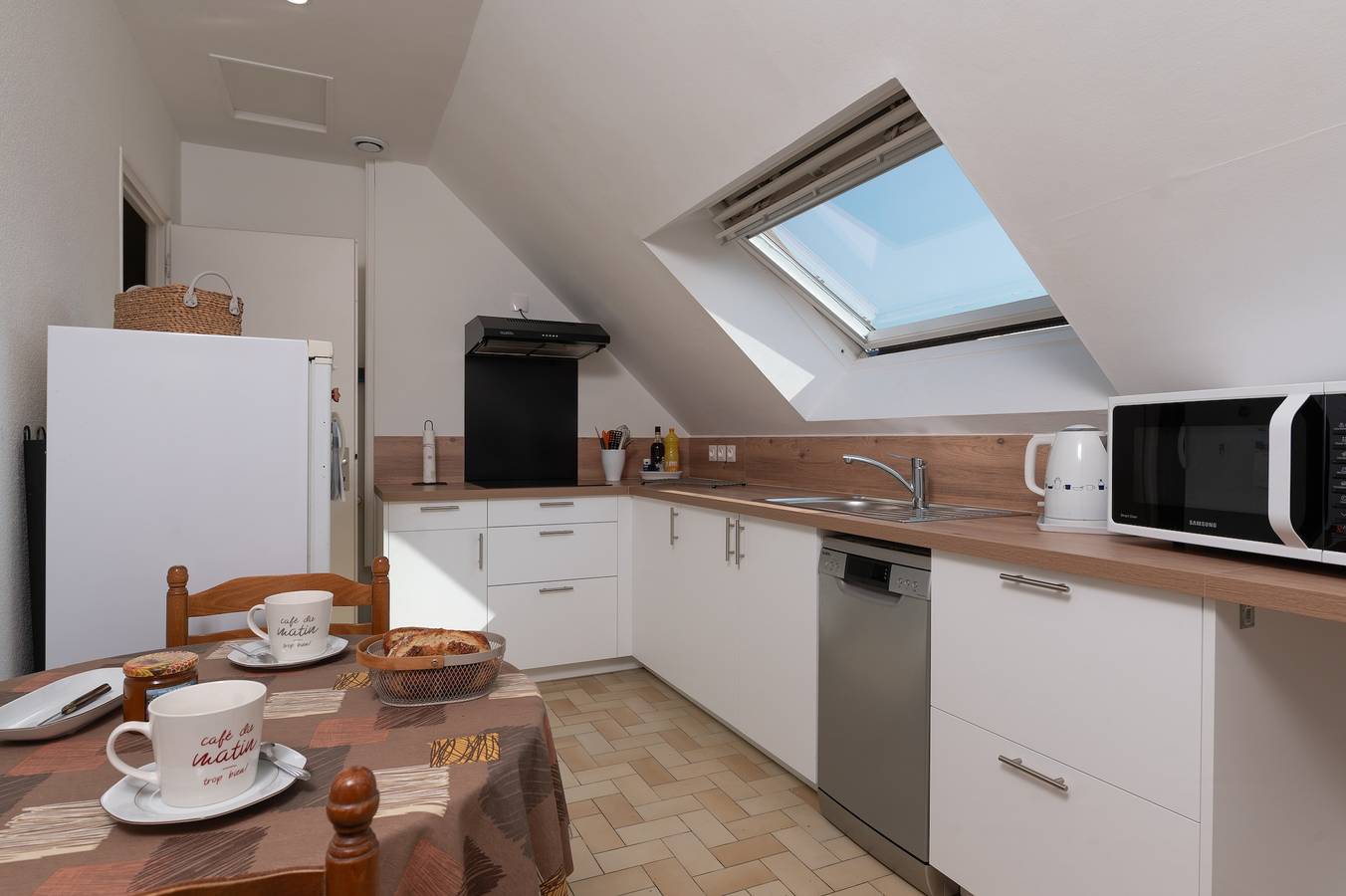 Appartement entier, 'Appartement Ker Glaz' avec terrasse privée et Wi-Fi in Damgan, Côte des Mégalithes