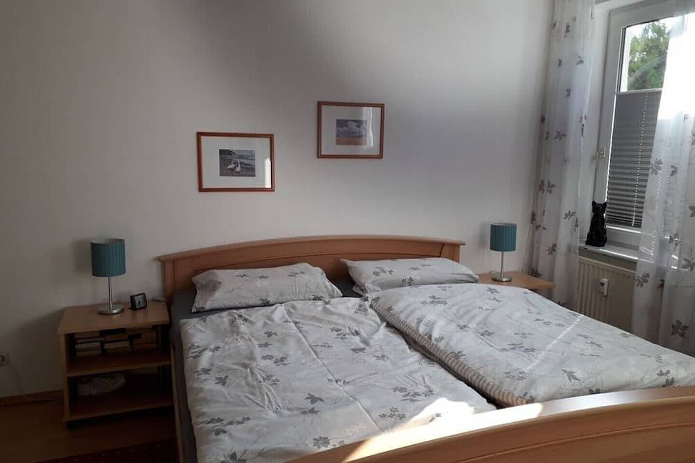 Ganze Wohnung, Schöne, helle Fewo 3 - in Strandnähe (200m) für 2. Personen in Groß Stresow, Putbus