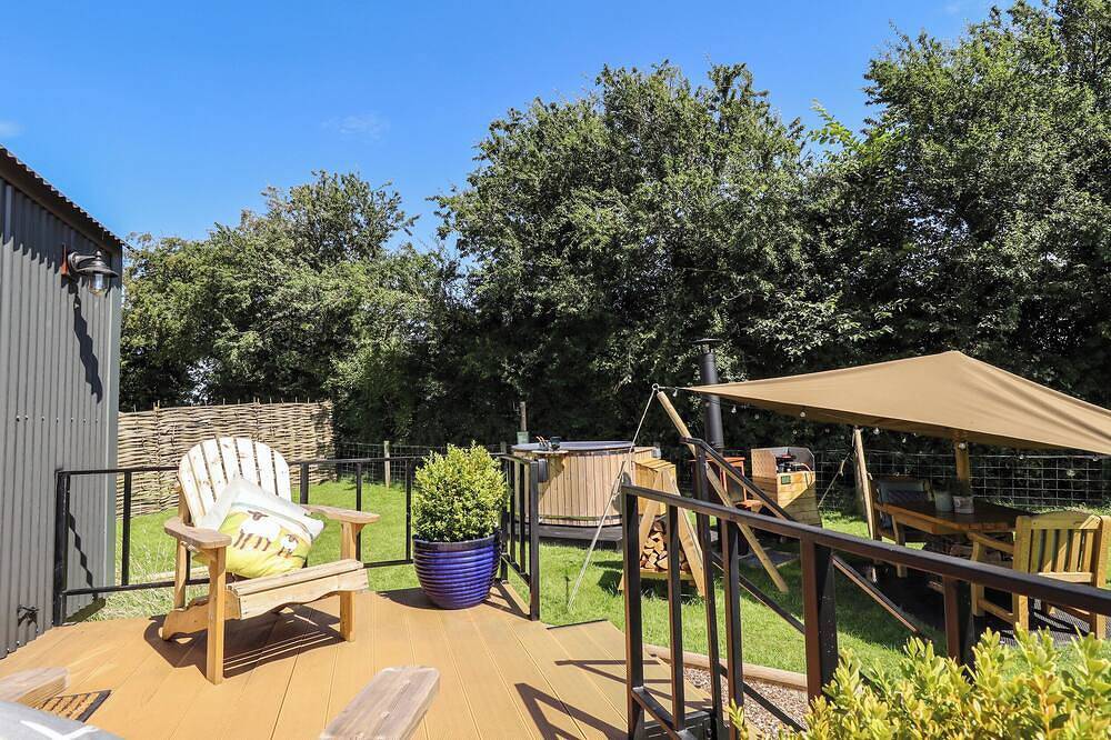 Limetree Luxury Glamping Southdown, romantic in Nottingham in Sherwood Forest, Nottinghamshire