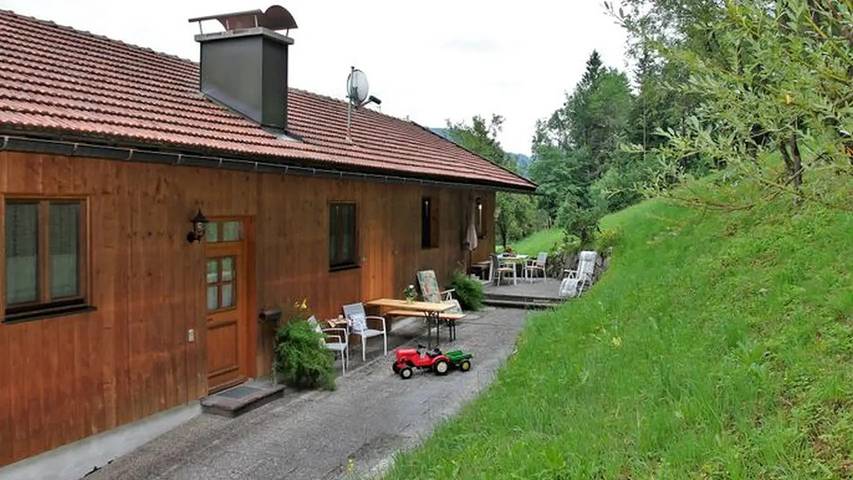 Ferienwohnung für 4 Personen, mit Balkon und Garten in Wackersberg - 3