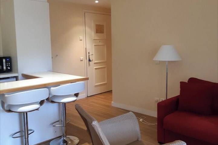 Location de vacances pour 2 personnes, avec Terrasse ainsi que Jardin et Piscine à Saint-André-des-Eaux - 4