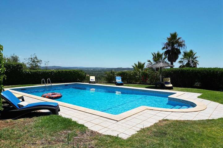 Location de vacances pour 6 personnes, avec jardin dans Alcantarilha - 4