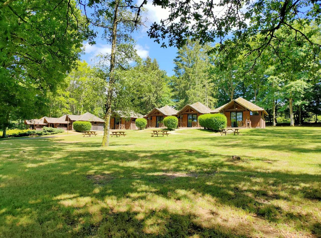 Chalets 4 à 6 personnes - Domaine Activital Lac des Settons in Montsauche-les-Settons, Lac des Settons