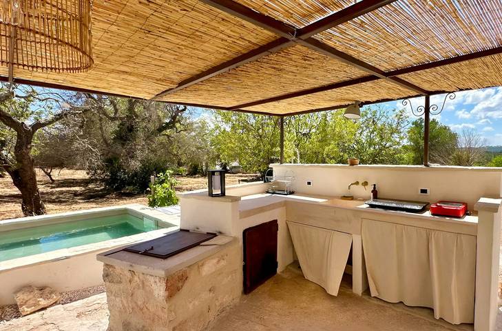 17th-century trullo with private pool in Ostuni, Salento