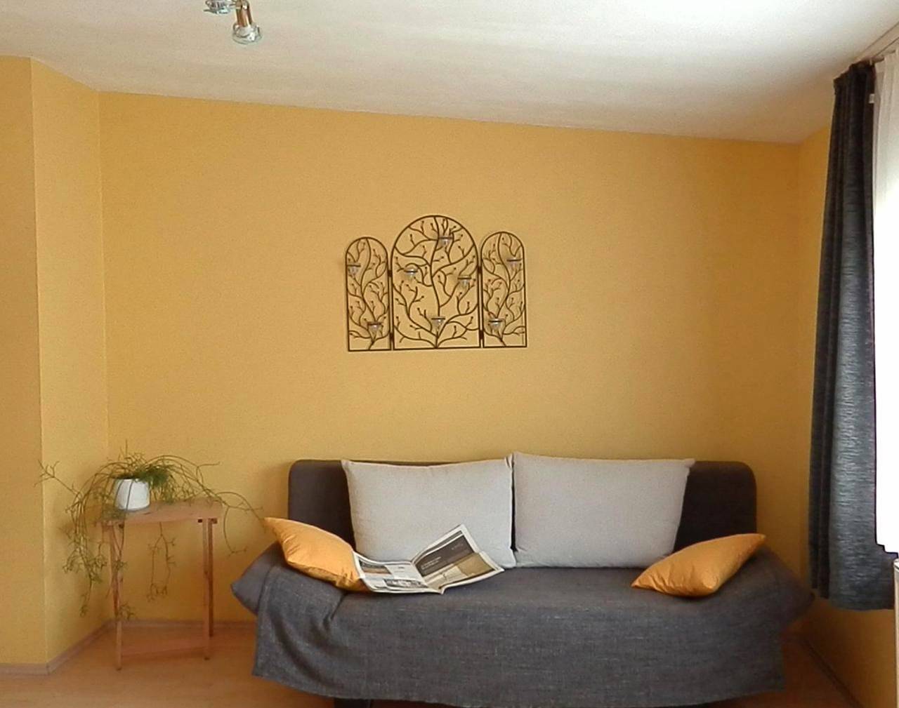 Gästezimmer / Weingut Peter in Wachenheim, Pfälzer Rheinebene