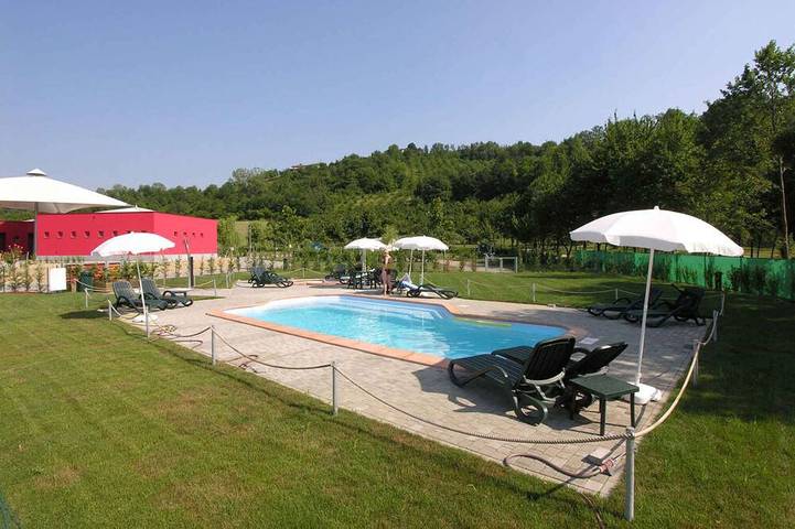 Holiday apartment for 2 people, with garden and pool - 1
