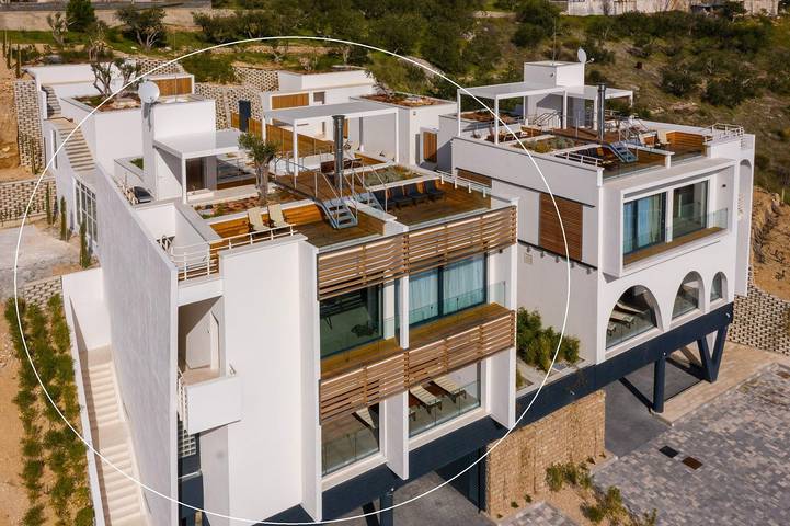 Hochwertig gestaltete Villa Maestral mit beheiztem Pool, Whirlpool, Wellness, Fitnessraum, Sauna, 3 Schlafzimmern und offenem Meerblick in Marusici, Omis-Riviera