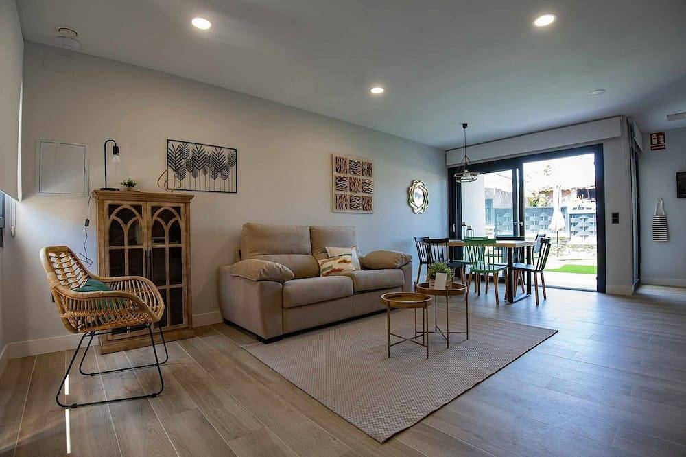 Apartamento entero, Adosado Marea Baja 1 zona de playa y montaña in Poo de Llanes, Llanes