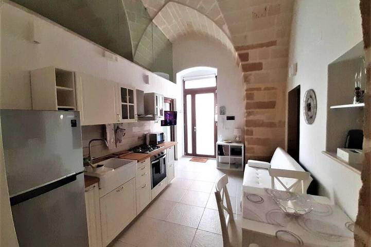 Location de vacances pour 5 personnes, avec Terrasse et Jardin à Brindisi