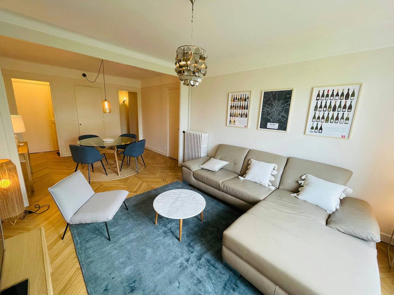 Appartement entier, L'appart d'en face 🥂🍾Hyper-centre📍Prestigieux💎 in Reims, Marne