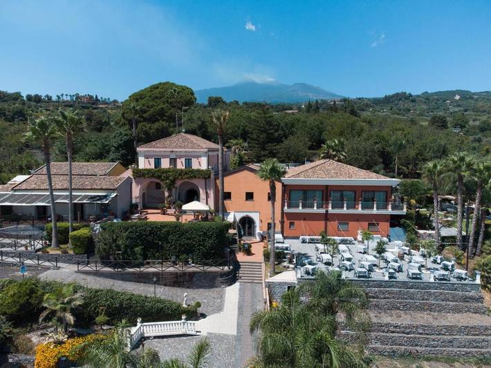 Agriturismo per 2 persone, con Balcone e Terrazza nonché Giardino e Panorama a Giarre