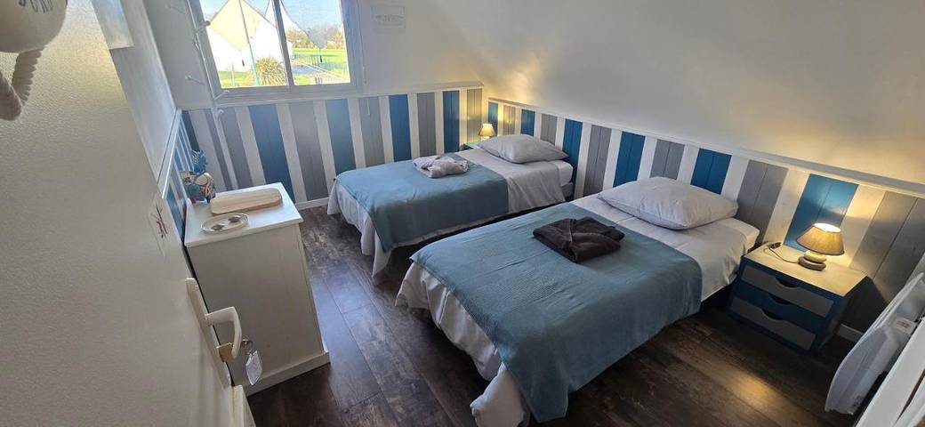 Location de vacances pour 6 personnes, avec jardin et terrasse à Pleucadeuc - 2