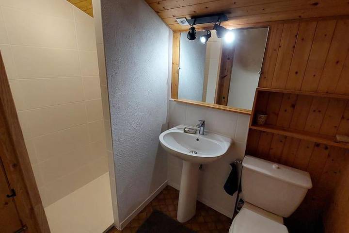 Gîte pour 3 personnes, avec Terrasse ainsi que Jardin et Vue à Colmars - 3