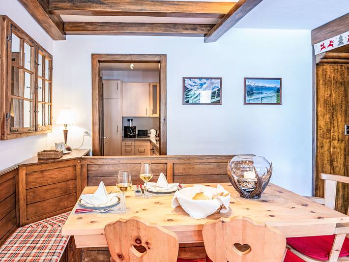 Ferienwohnung für 2 Personen, mit Ausblick und Garten sowie Balkon und Seeblick in Silvaplana - 4