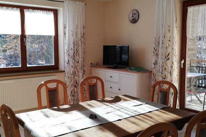 Hütte für 4 Personen, mit Sauna und Garten sowie Terrasse in Haus