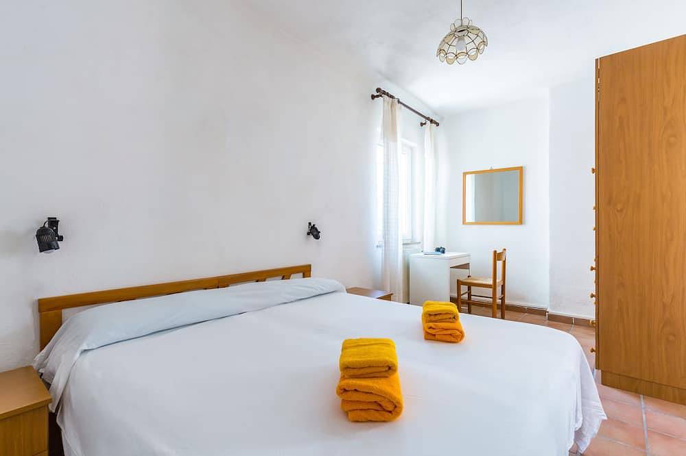 Ganze Wohnung, Ferienwohnung - 2 Räume - 2/4 Personen-Haus mit Garten in Barano d'Ischia, Ischia