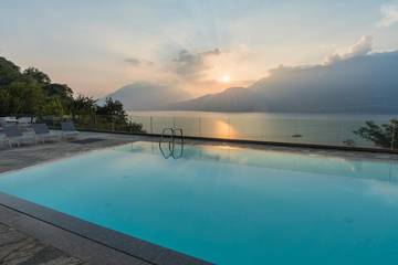 Villa pour 4 personnes, avec vue et piscine ainsi que vue sur le lac et jardin dans Lac de Côme