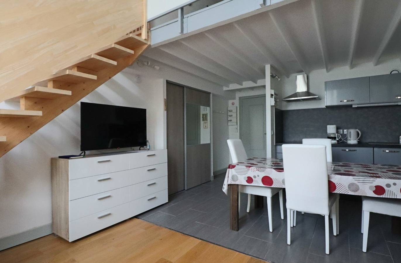 Entire apartment, Apartment 'Les Volcans - Guillaume' with Mountain View and Wi-Fi in La Bourboule, Volcans d'Auvergne Regional Nature Park