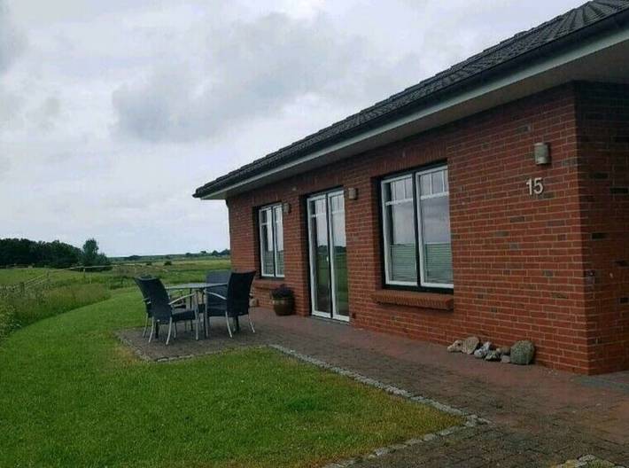 Ferienhaus für 4 Personen, mit Terrasse und Garten in Pellworm - 2