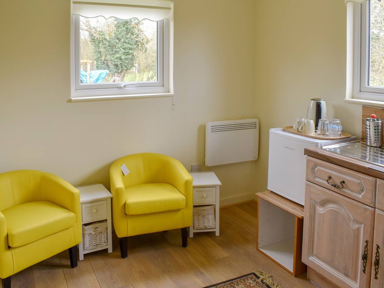 Shepherds Hut 1 at Laddingford - Uk32531 in Yalding, Kent