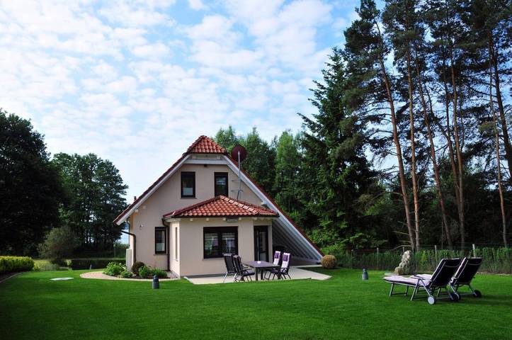 Ferienhaus für 4 Personen, mit Garten und Balkon sowie Seeblick und Ausblick in Silz