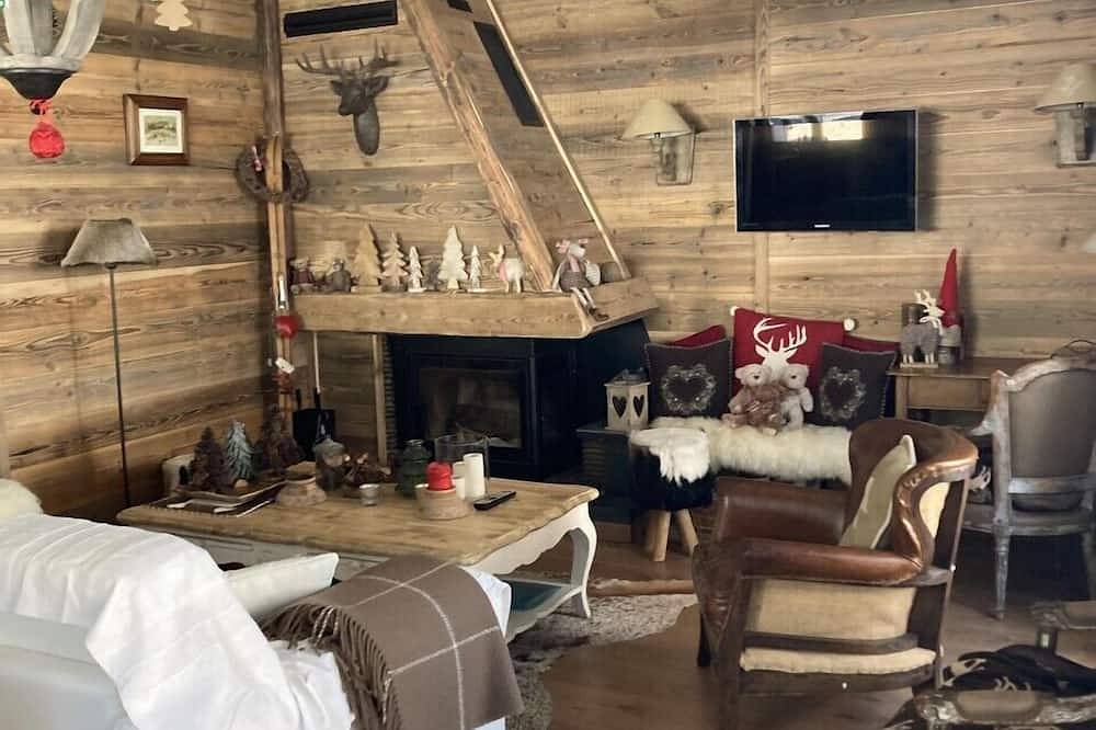 Apartamento entero, Amplio y acogedor apartamento, Esprit Chalet en el corazón de Font Romeu. Wifi. in Font-Romeu-Odeillo-Via, Parque Natural Regional de los Pirineos Catalanes