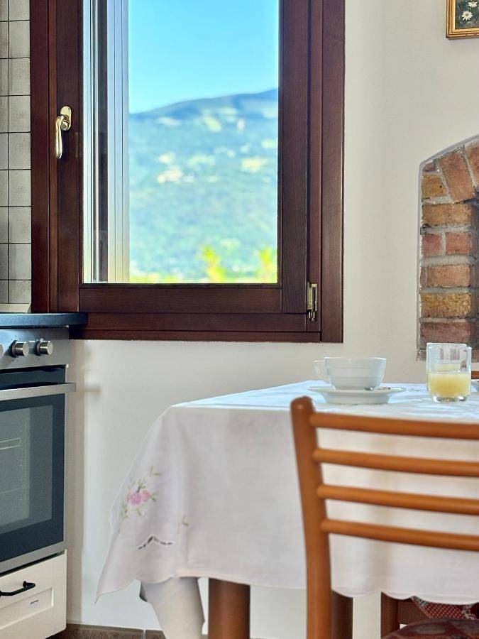 Location de vacances pour 6 personnes, avec jardin et vue à Pederobba