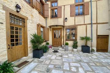 Chambre d’hôte pour 7 personnes, avec vue et jardin, adapté aux familles à Châteauroux