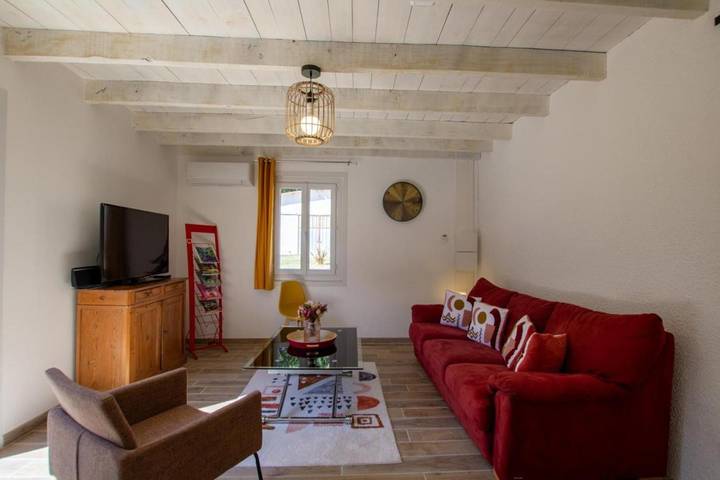Location de vacances pour 5 personnes, avec terrasse et jardin à Champagnac-de-Belair - 2
