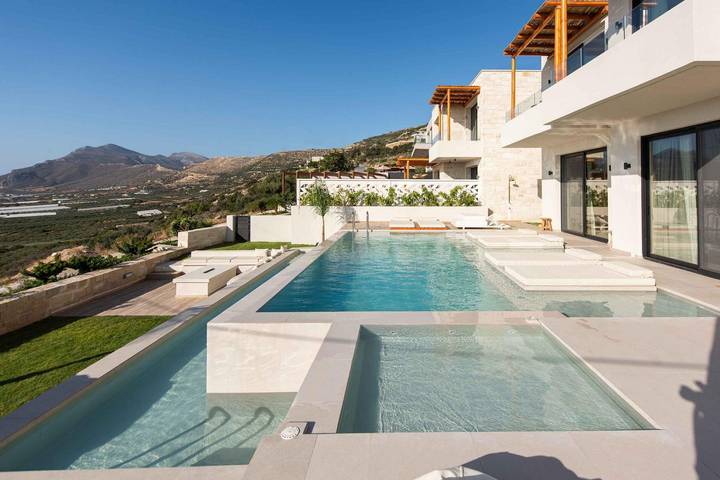 Casa di Franco! Seaview, heated* pool, gym& hammam in Kavousi, Chania region