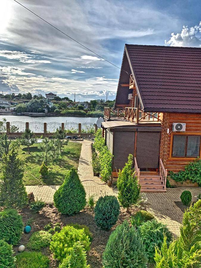 Dom dla 6 osób, z widok i sauna oraz widok na jezioro i ogród w Ukraina